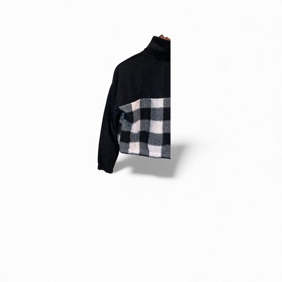Faux Fur Buffalo Plaid Pullover Women’s Small Black White Cropped 1/2 Zip Jacket - Picture 5 of 7